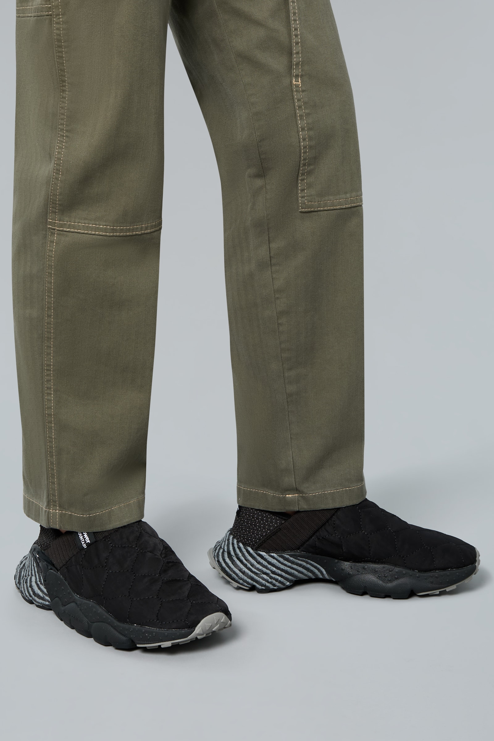 Basket Flower Mountain CAMP UNI Homme Noir | 825-LEKAUS